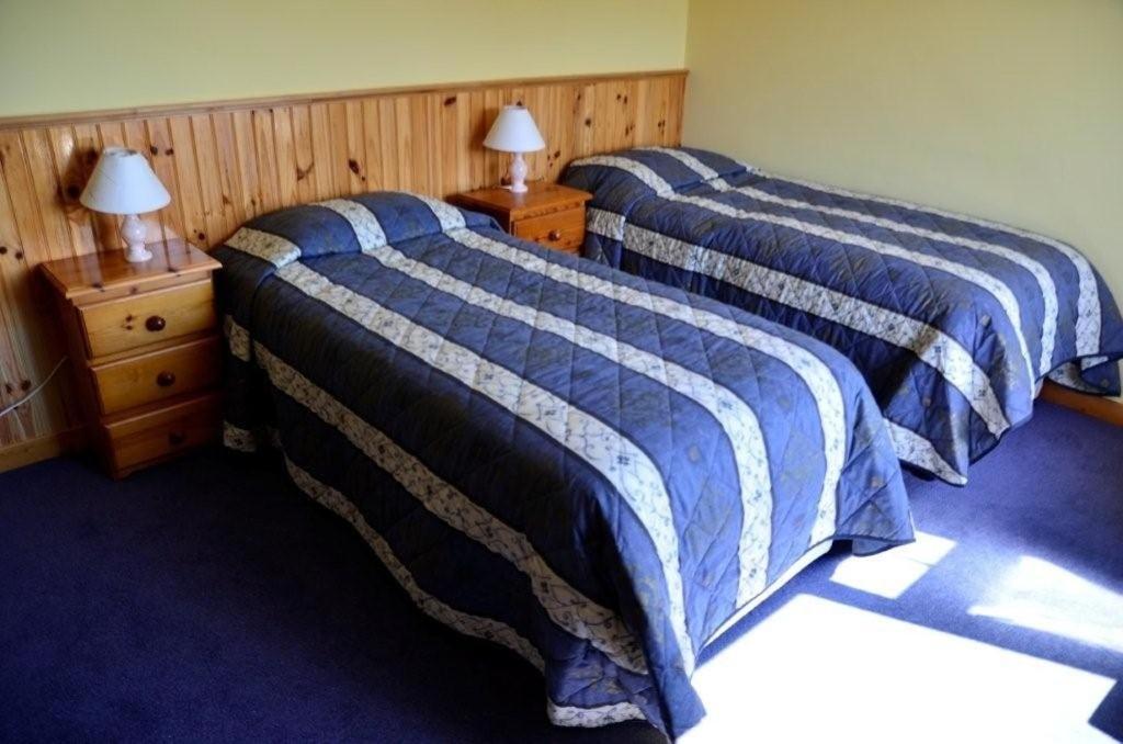 Decourcey'S Hazelbrook Farmhouse B&B Cleggan Pokoj fotografie
